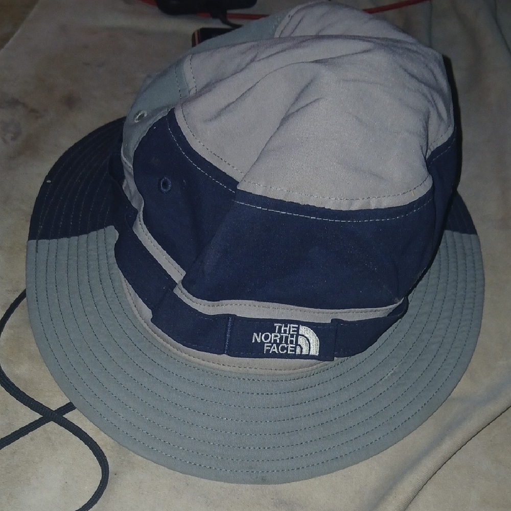 The North Face Two-Tone Navy and Light Gray Bucket Hat